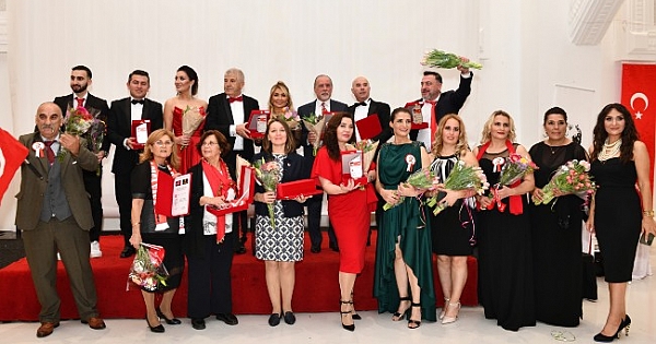 Hollanda’da Cumhuriyet balosu çoşkusu