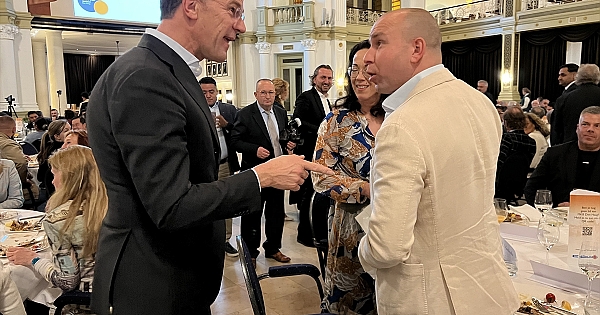 Hollanda Başbakanı Rutte iftara katıldı