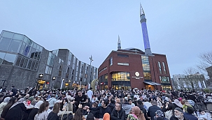 Utrecht'te 1500 Kişilik Sokak İftarı