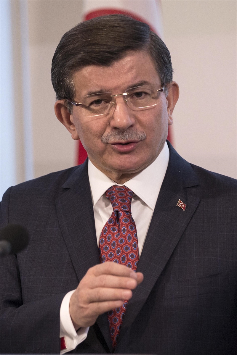 Başbakan Davutoğlu Hollanda'da