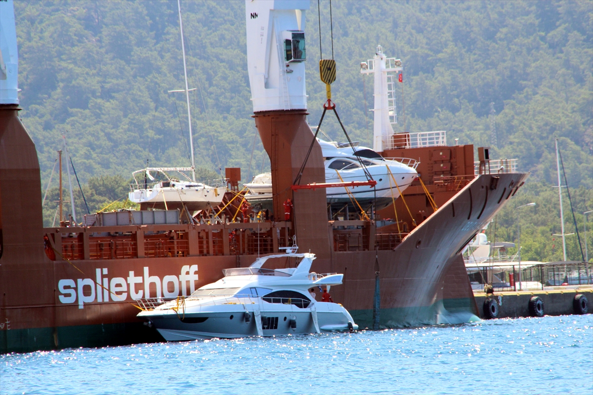 Lüks yatlar, kargo gemisini tercih ediyor