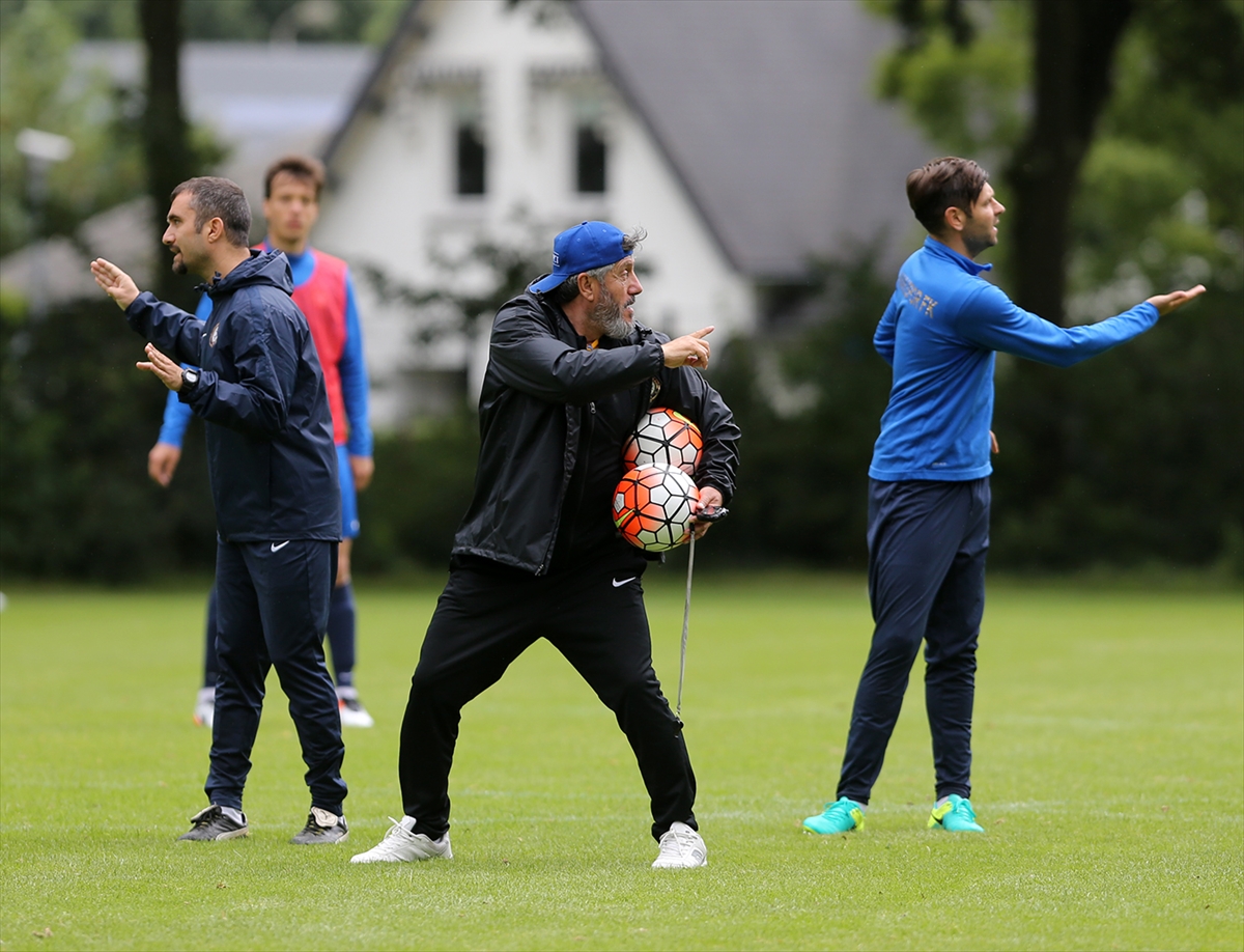 Osmanlıspor'un Hollanda kampı