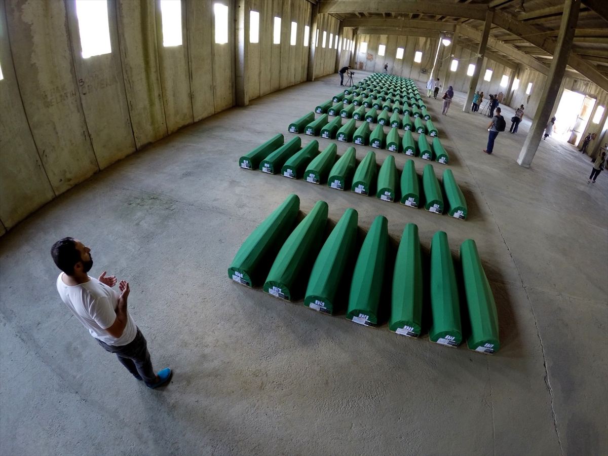 Srebrenitsa soykırımının 21. yılı
