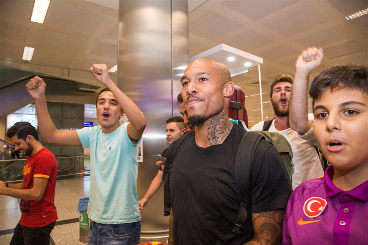 Nigel de Jong İstanbul'da