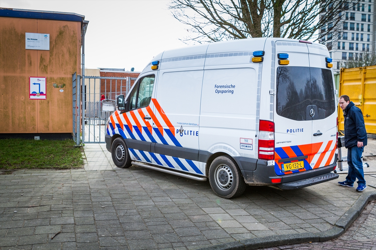 Hollanda’da Müslümanların gittiği okula silahlı saldırı