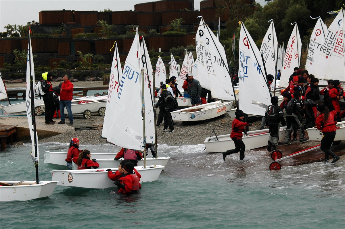 Bodrum'da yelken heyecanı sürüyor