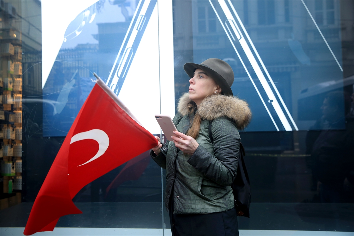 Hollanda'dan diplomatik skandal