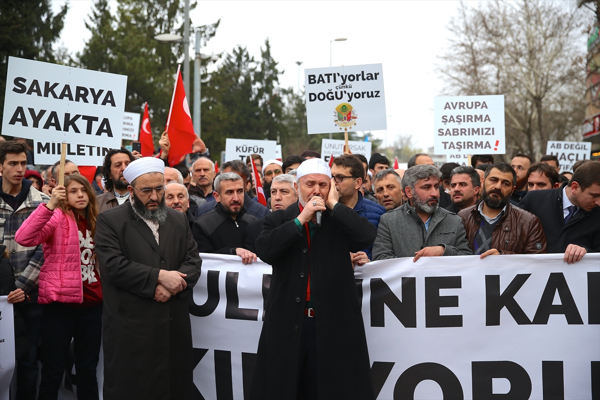 Hollanda'nın skandal tavrına tepkiler