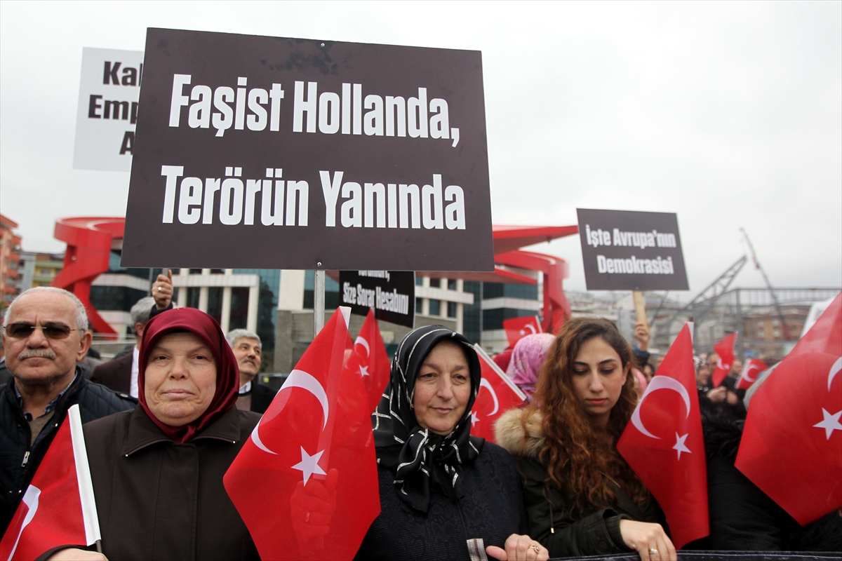 Hollanda'nın skandal tavrına tepkiler