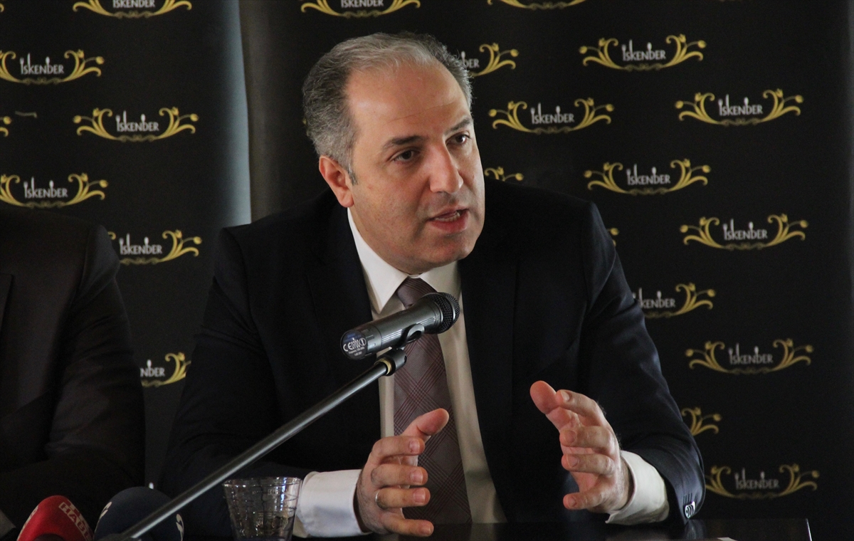 AK Parti İstanbul Milletvekili Yeneroğlu Hollanda'da