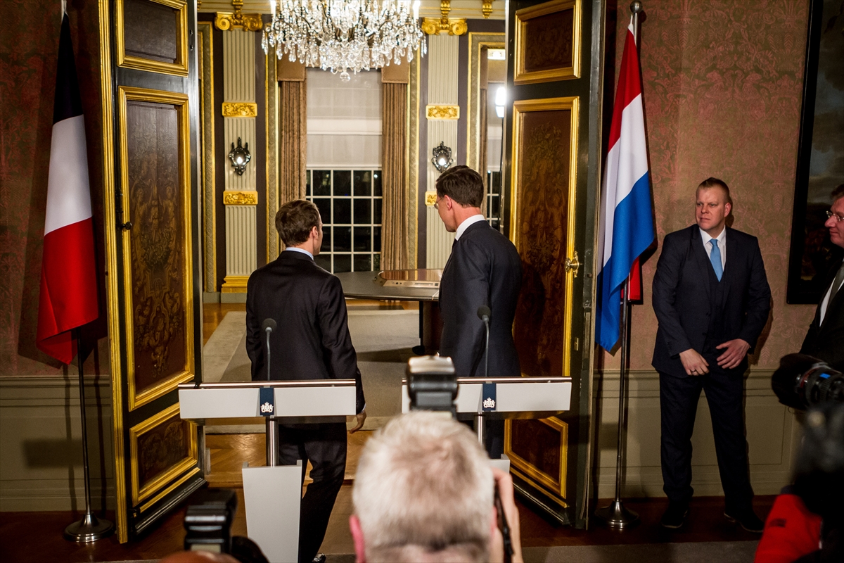 Fransa Cumhurbaşkanı Emmanuel Macron Hollanda'da