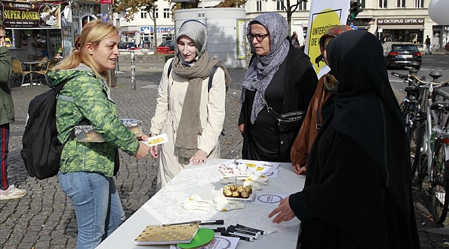 Avrupa'da 25 noktada Müslüman kadınlara yönelik ayrımcılığa karşı sokak aksiyonu