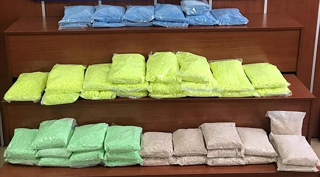 Uçakta 80 kilo uyuşturucu ele geçirildi 3 Hollandali Gozalaltına alındı