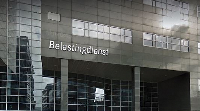 Hollanda'da vergi dairesi binlerce kişinin haksız yere kira yardımını kesmekle suçlanıyor