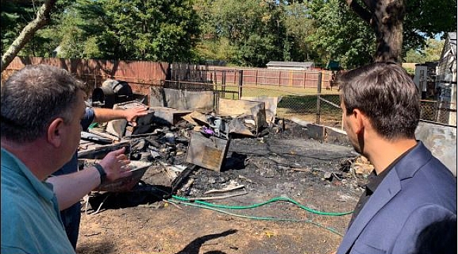 YTB Başkanı Eren, ABD'de Evi Kundaklanan Türk Aileyi Ziyaret Etti