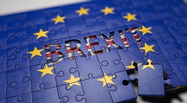 AB'den Brexit'i erteleme kararı