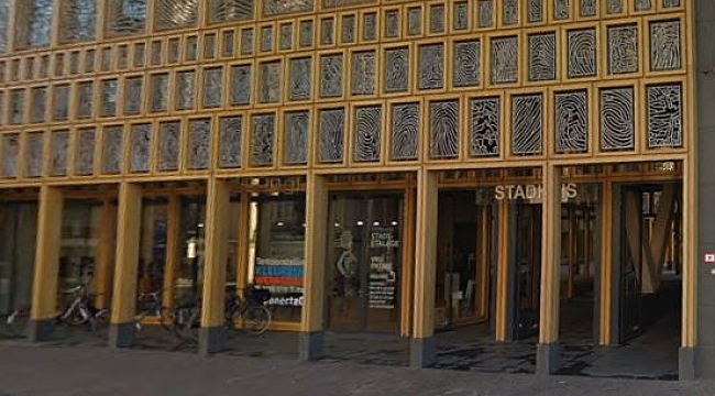 Deventer belediye binasında memur ölü bulundu