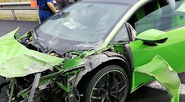 Düğün konvoyundaki 300 bin avroluk Lamborghini haşat oldu