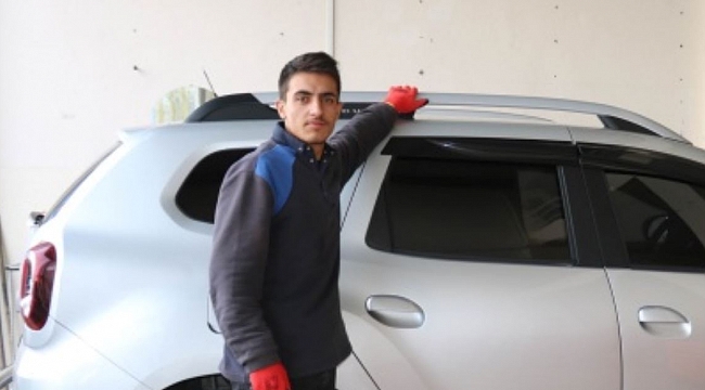 Türk gencinden Petrol savaşlarını bitirecek buluş! 2 litre suyla 70 kilometre gidiyor