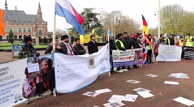 Hollanda'da Arakanlı Müslümanlardan destek gösterisi