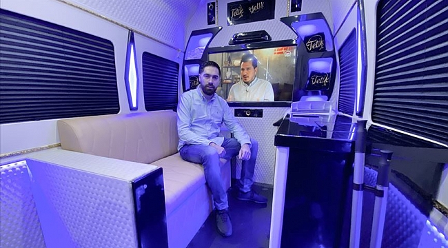 Hollanda'da Türk kuaför, minibüsüyle tüm Avrupa'ya 'seyyar berber' hizmeti sunuyor