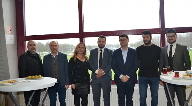 Amsterdam Başkonsolosu Engin Arıkan, Amsterdam Gençlerbirliği ziyaret etti