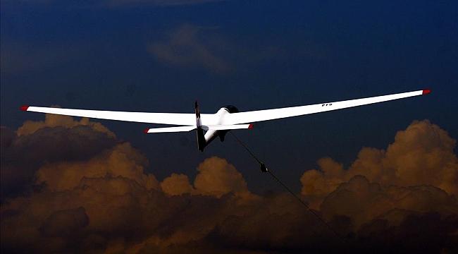 Hollanda'da bir planör daha düştü, 37 yaşındaki Hollandalı pilot öldü