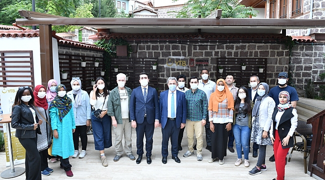 YTB'den Türkiye Burslusu Öğrencilere Fotoğraf Eğitimi ve Foto-Safari