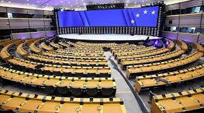 Düşünce özgürlüğü konusunda keser hep Avrupalılar için yontuyor