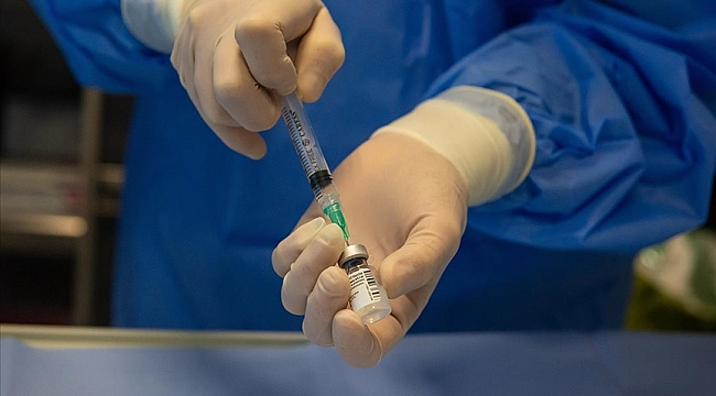 AB BioNTech ile Pfizer'dan alacağı Kovid-19 aşısı miktarını 600 milyona çıkardı