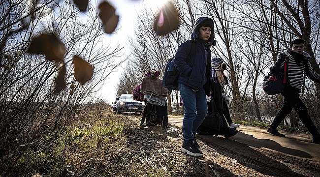 Hollanda Ter Apel köyünde halk mültecilere karşı ayaklandı 