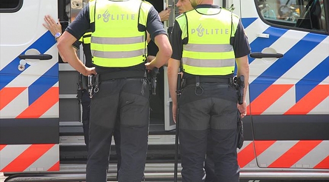 Rotterdam Beijerlandselaan sokağında sokağa çıkma yasağı protestosu gerilimi