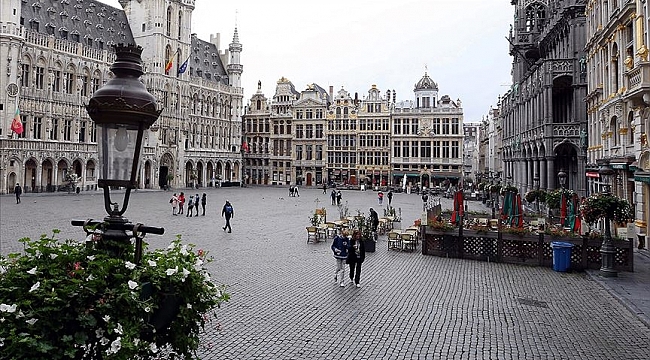 Belçika hükümeti, ülke dışına seyahat yasağını beklenenden erken kaldırmayı düşünüyor