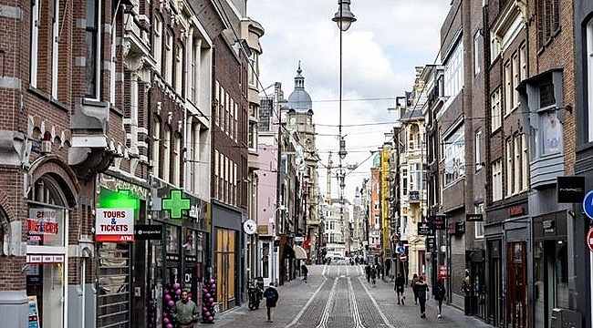 Hollanda mahkemesi sokağa çıkma yasağını iptal etti