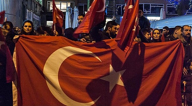 Hollanda Türk politikacıların seçim propagandası yapmasını yasakladı