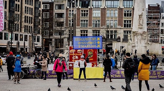 Hollanda'da normalleşme süreci Mayıs ortasında başlayacak