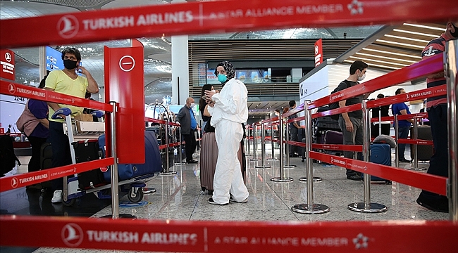 THY'den Türkiye'ye uçuşu bulunan yolculara 'Türkiye'ye Giriş Formu' uyarısı