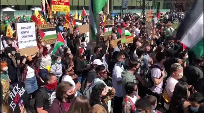  Hollanda'da İsrail'in Filistin'e yönelik saldırıları protesto edildi