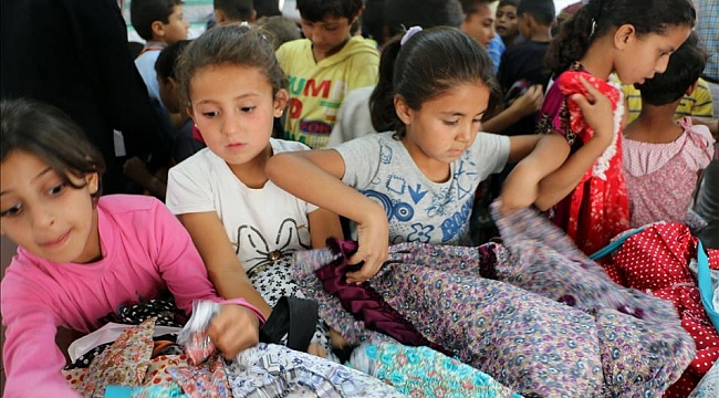 Hollanda'dan Şırnak'ta 300 çocuğa bayramlık giysi hediye