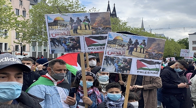 Köln'de, İsrail'in Mescid-i Aksa'ya ve Filistinlilere yönelik saldırıları protesto edildi