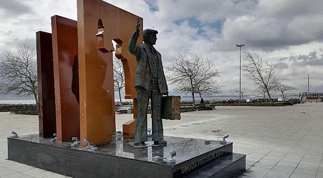 İstanbul'da açılan 'Umuda Yolculuk Anıtı' ilgi görmedi ve sahiplenilmedi