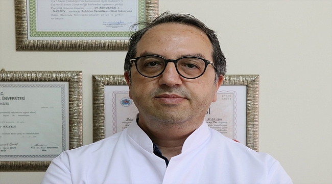 Koronavirüs Bilim Kurulu Üyesi Prof. Dr. Alper Şener'den "Açık alanda bayramlaşın" tavsiyesi: