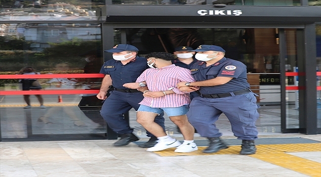 Antalya'da 2 kişinin ölümüne neden olan Alman sürücü tutuklandı
