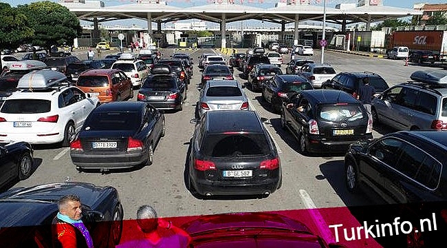 Kapıkule'de bayram yoğunluğu: Sınırdan 635 bin yolcu geçti