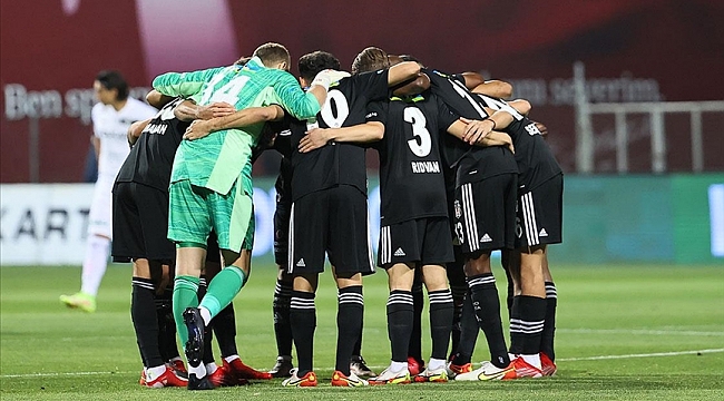 Beşiktaş, Ajax ile oynayacağı karşılaşma için Hollanda'ya geldi