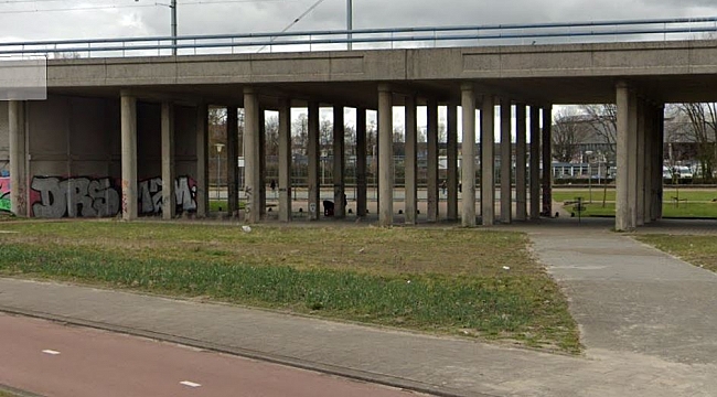 Rotterdam kurşun yağmuru: Yarı otomatik ateşli silahlarla onlarca kez ateş edildi