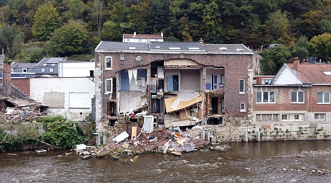 Belçika'da sel felaketinin çevre sorunlarına da yol açan izleri 3 aydır silinemedi