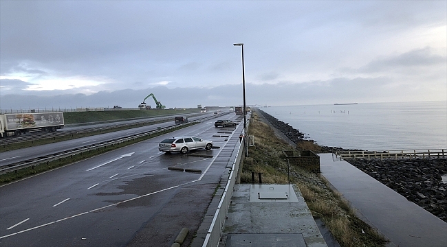 Hollanda'da deniz seviyesindeki yükselişin 2 metreye ulaşabileceği uyarısı