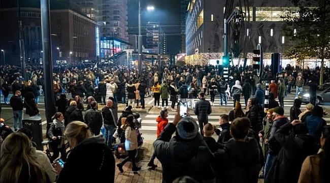 Hollanda'da Sokak Gösterilerinde isyan çıkaran 173 kişi gözaltına alındı