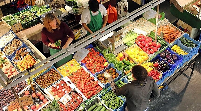 Süpermarket çalışanları meyvelerin arasında uyuşturucu buldu
